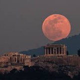 Cover art for She's a Temptress